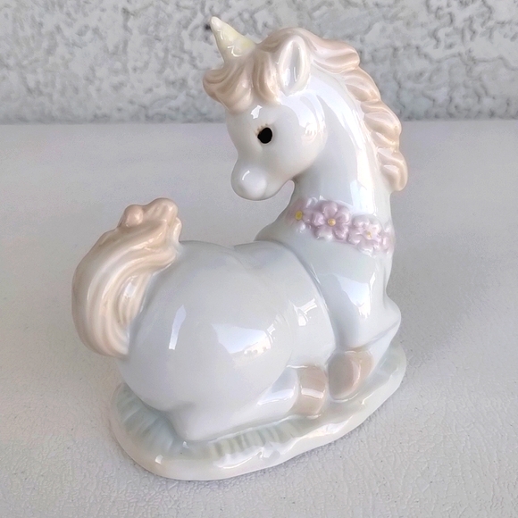 George Good Pastel Porcelain Baby Unicorn Figurine Doe Eyes Vintage Taiwan - Picture 6 of 14